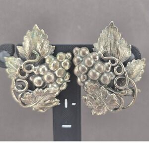 Vintage Napier Clip On Earrings Silver Tone Danish Leaf Grape Cluster